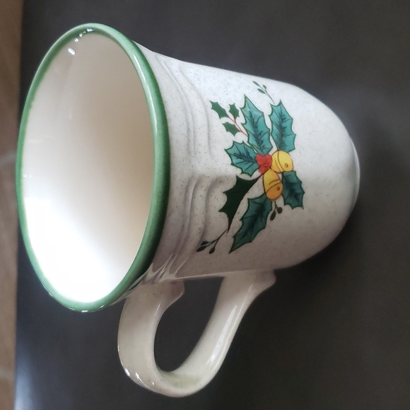 Vintage Mikasa Festive Season Christmas Mug - Picture 2 of 12